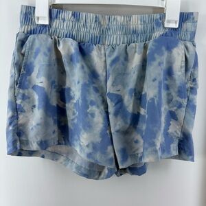 Magellan Outdoors TieDye Blue, White, and Periwinkle Shorts, Women's Size M